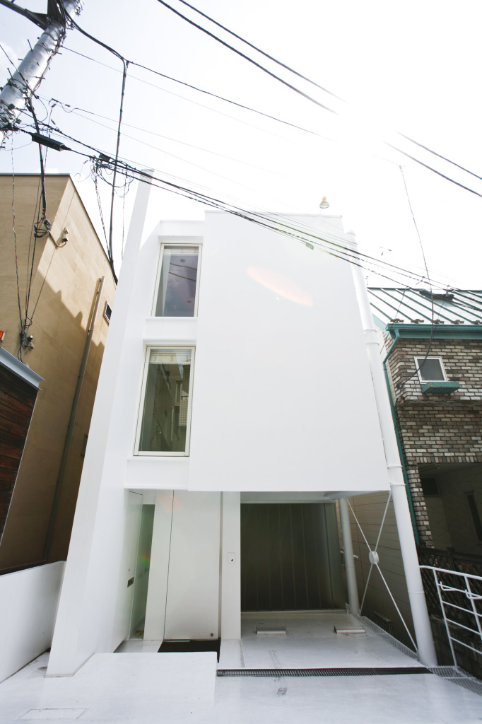 MinamiAoyama_3_bldg_outward_01 (1)