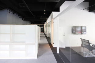 【募集終了】西新宿、抜群の立地が魅力のリノベーションオフィス