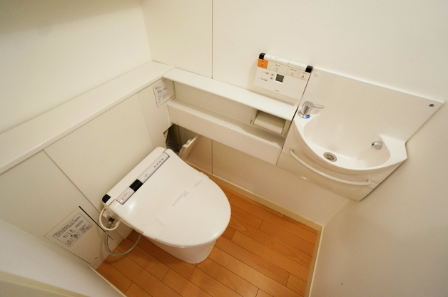 iida_annex7-202-toilet-01-sohotokyo