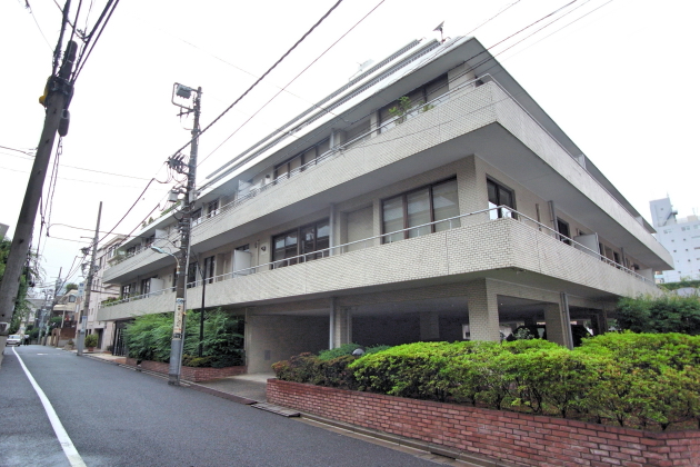 flat_aoyama-facade-01-sohotokyo
