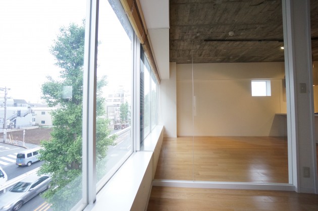 grey-bldg-himonya-302-room04