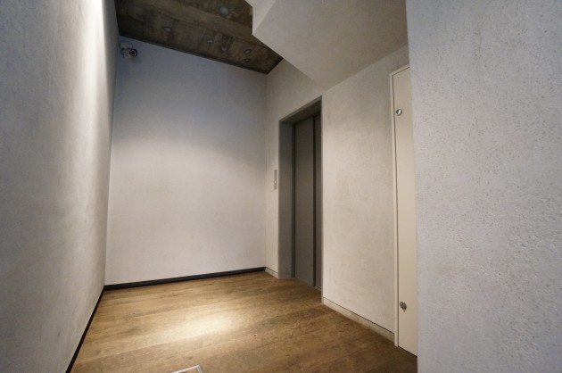 grey-bldg-himonya-302-room07