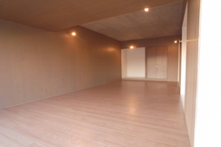 【募集終了】ミッドセンチュリーの雰囲気漂う。駅徒歩1分SOHO。