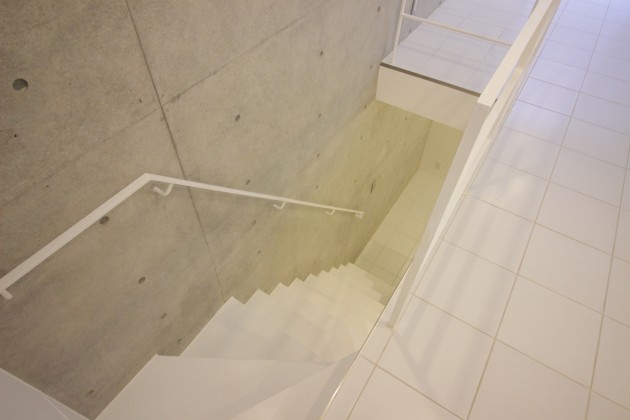 moderiaBrut_omotesando-stairs-01-sohotokyo