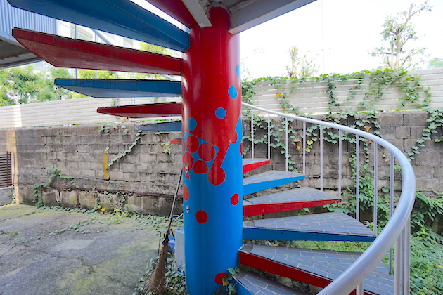 shinjuku-4chome-building-facade-3