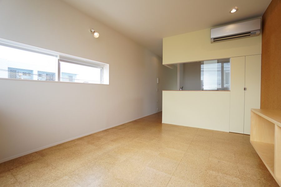 meguroparkhils-302-2F-livingroom-05-sohotokyo