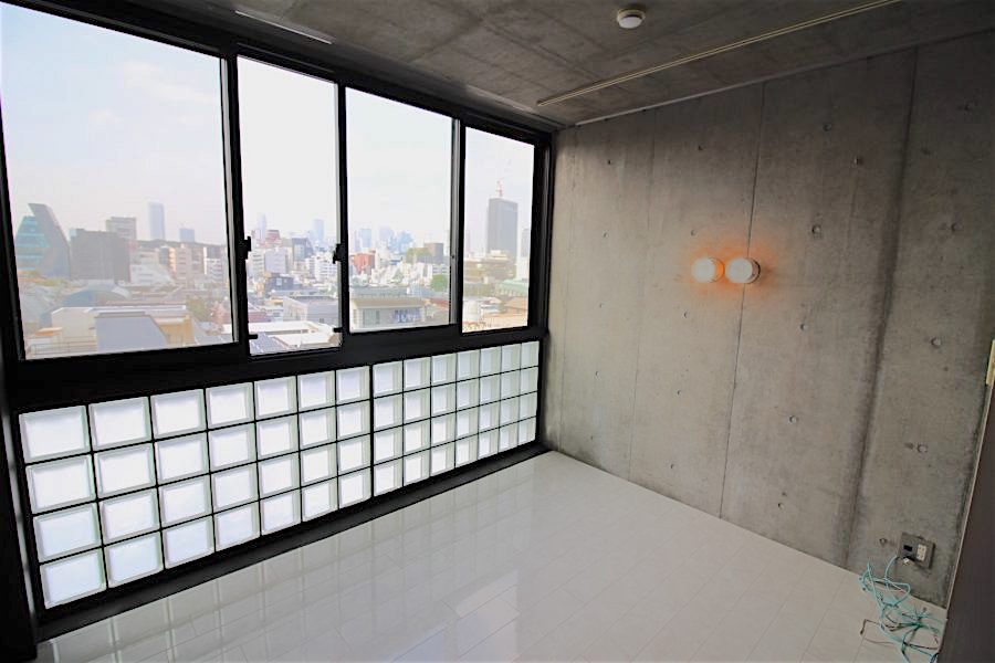 exelage_jingumae-501-room-01-sohotokyo-900x600