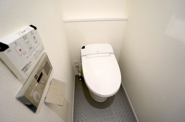 modeliadays_shoinjinja-A-toilet-01-sohotokyo