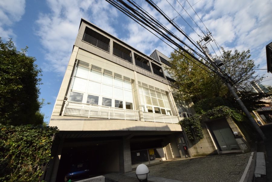 grandmeson_jingumae-facado-01-sohotokyo