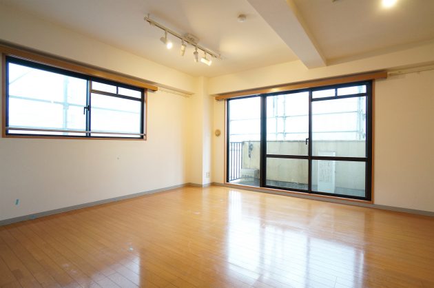 【募集終了】南青山。リフォームを施したシンプルオフィス。