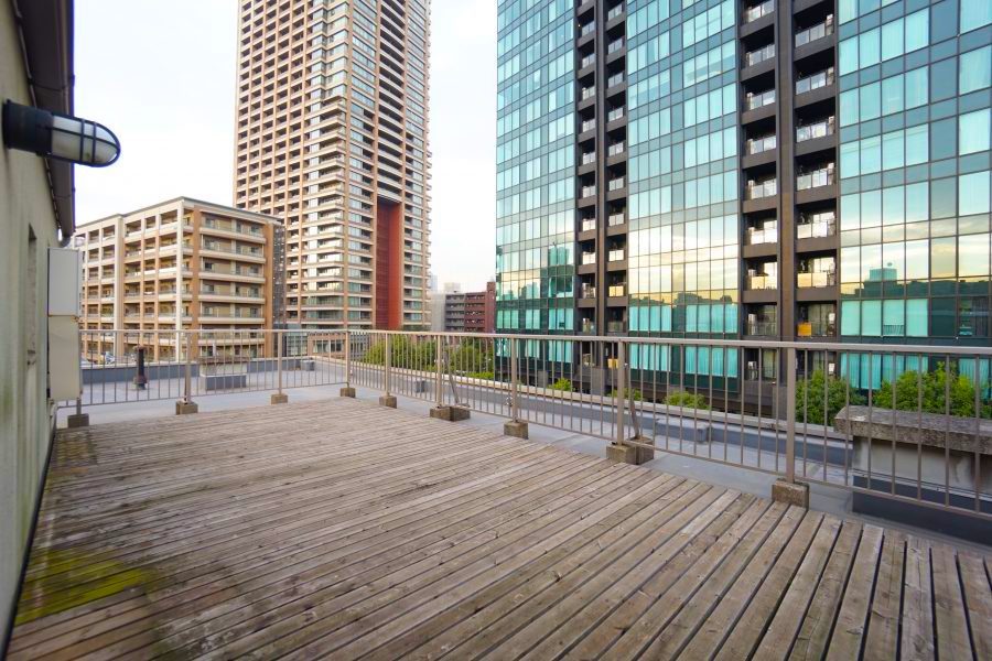 firstaprtments-501-terrace-03-sohotokyo-900x600