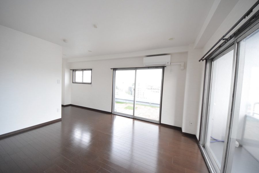 megurohighhome-1401-room-01-sohotokyo