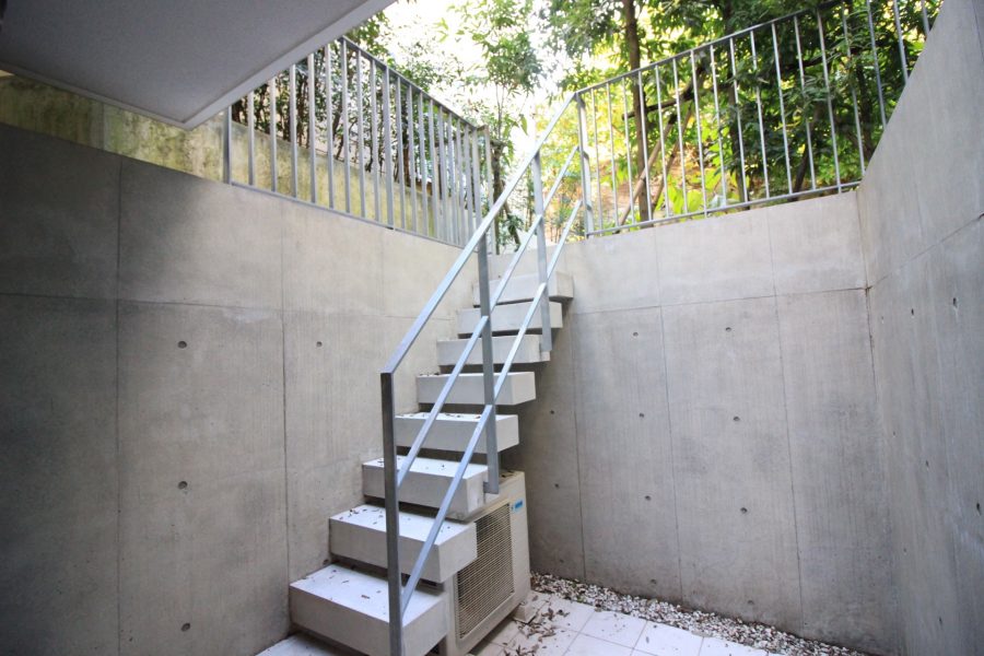 modeliabrut_sangubashi-porch-03-sohotokyo