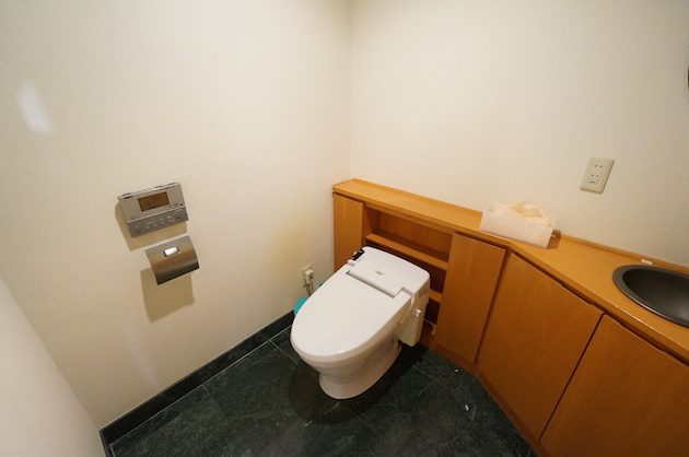 urban_ebisu_studio-toilet-01-sohotokyo