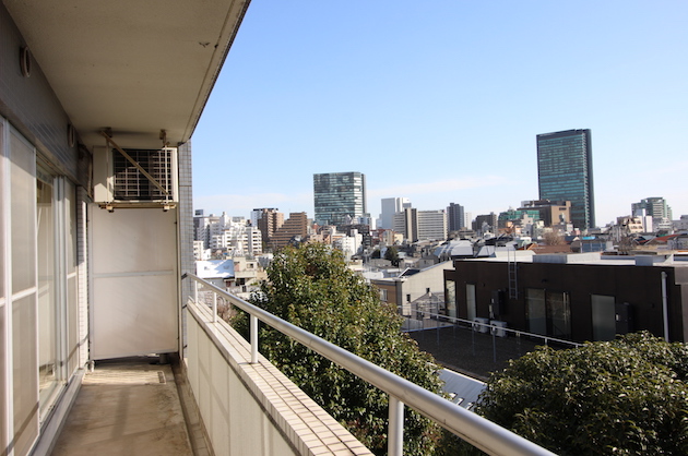 tamura_building-404-balcony-02-sohotokyo