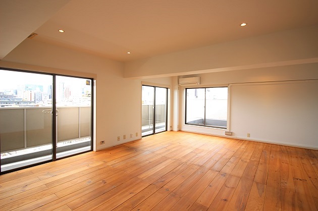 【募集終了】南青山。天然無垢フローリングとともに過ごすSOHOライフ。