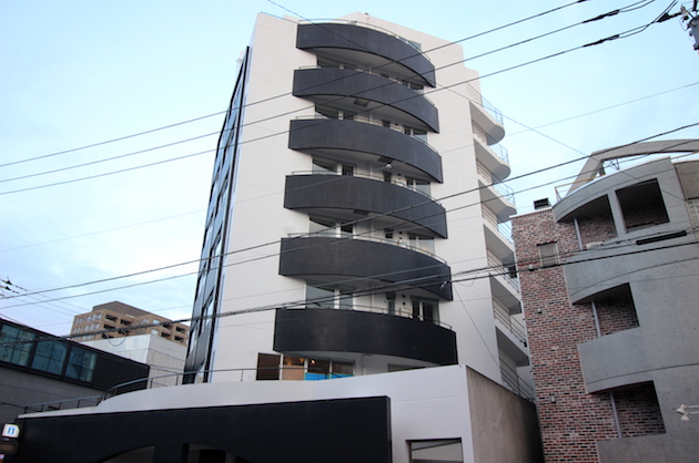 trois_y-facade-01-sohotokyo