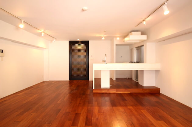 【募集終了】北参道5分。赤褐色の濃淡が美しいリノベオフィス。