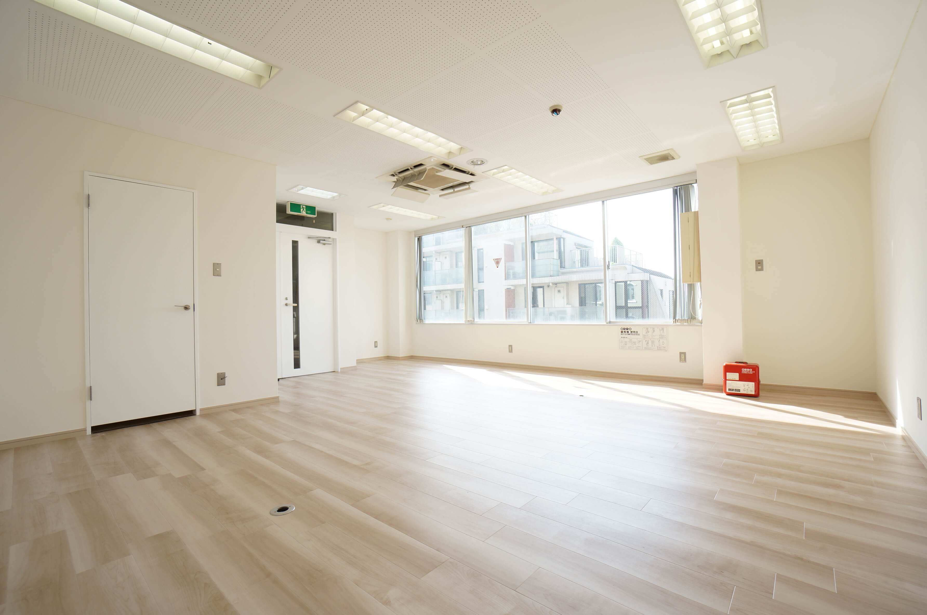 【募集終了】渋谷。喧騒から離れて知的に働く。