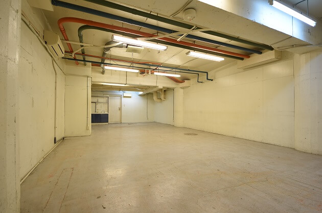 【募集終了】目黒駅徒歩３分。ポテンシャル感じる無機質地下空間