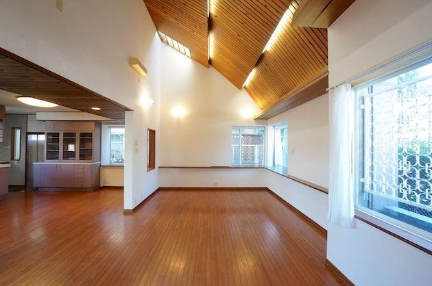 【募集終了】八雲、木の質感に拘ったヴィンテージ戸建SOHO