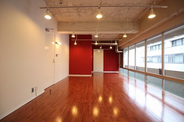 【募集終了】日本橋エリア、開放感あるデザイナーズSOHO