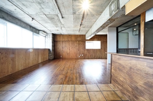 【募集終了】表参道のリノベーションSOHO、RCと無垢材の共演