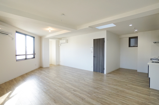 【募集終了】世田谷区深沢。角地に建つ、光に満ちたメゾネット。