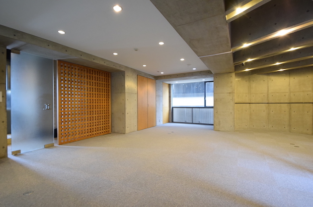 【募集終了】赤坂、ユニークな間取り重厚なデザインオフィス