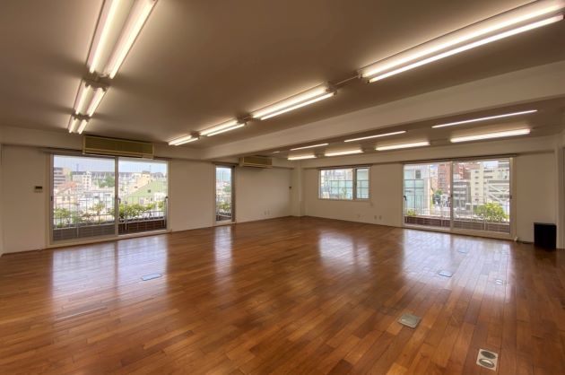 【募集終了】原宿。個性的な外観と無垢フローリング空間