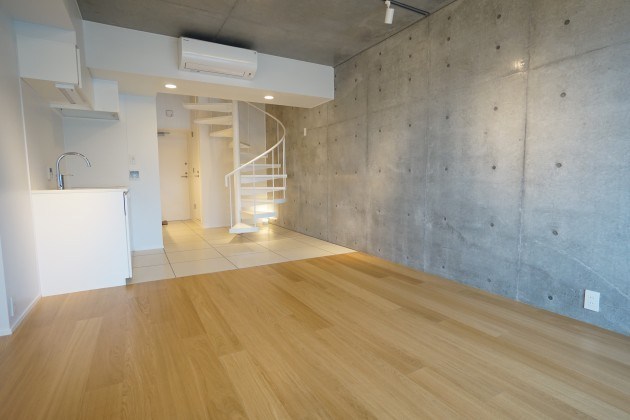 【募集終了】表参道、螺旋階段のあるデザイナーズSOHO