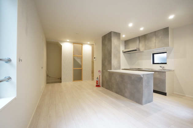 【募集終了】六本木4分、シンプルデザインのテラスハウスSOHO