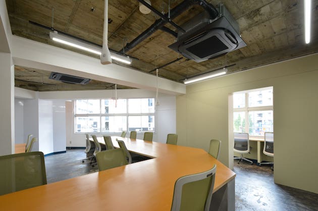 【募集終了】新宿1分、隠れ家の様な築古リノベーションオフィス