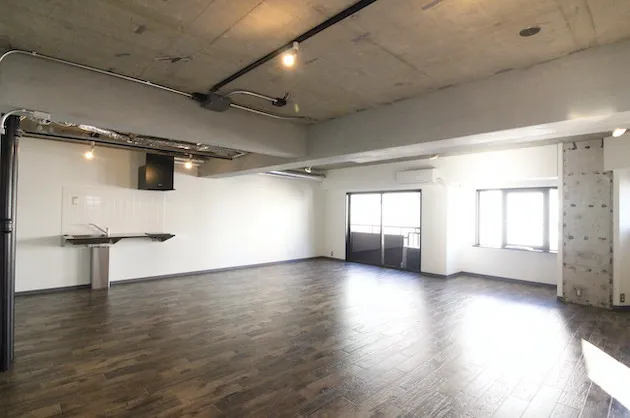 【募集終了】北参道、スケルトン天井のリノベーションSOHO。