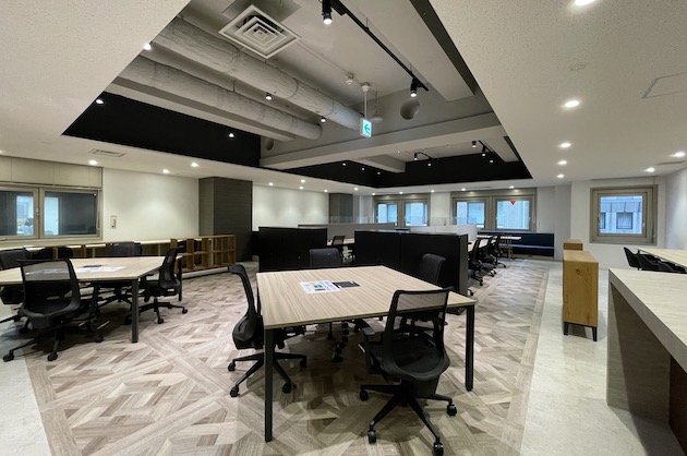 【募集終了】半蔵門・麹町。天高2.9mの内装・家具付きオフィス