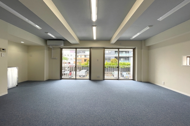 【募集終了】南青山。シンプル、静かな環境広がるオフィス空間