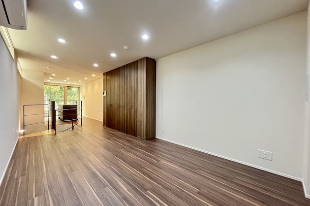 【募集終了】表参道、雑踏を離れた築浅メゾネットSOHO。