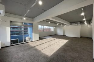 田町札の辻そば。フルリノベーションオフィス<br>[港区/38万/66㎡]