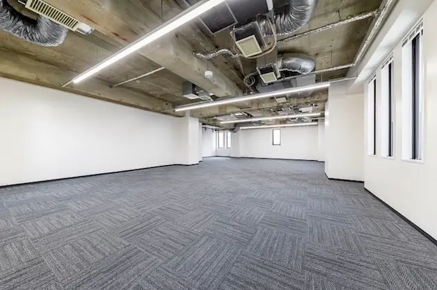 【募集終了】四ツ谷、スケルトン天井のベーシックオフィス