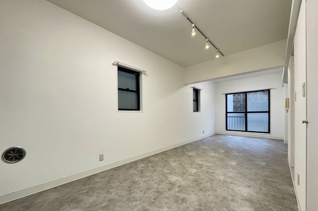 【募集終了】表参道、路地裏のフルリノベーションオフィス