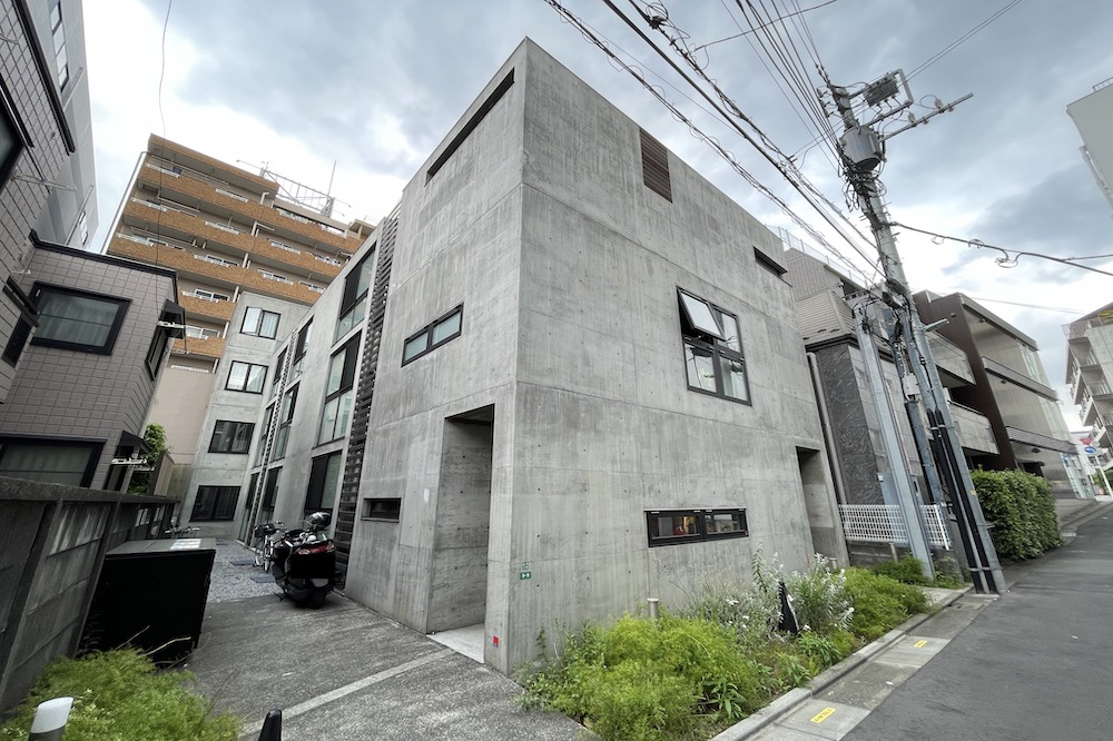 【募集終了】目黒、コンクリート打ちっ放しのメゾネットSOHO