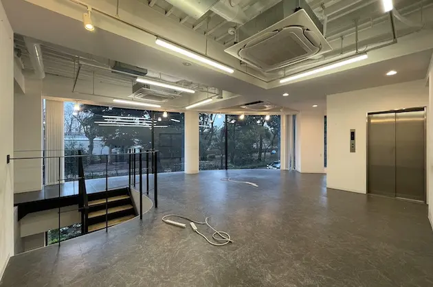 【募集終了】新宿御苑2分、路面沿い居抜きメゾネット店舗可