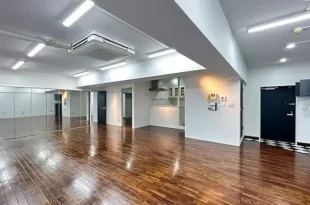 千駄ヶ谷、100㎡越えの好条件フローリングリノベ<p>[渋谷区/55万/110㎡]