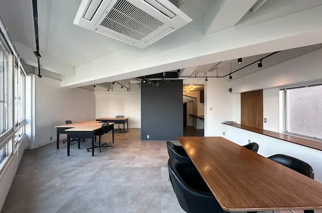 西麻布、都心を一望するモダンなリノベオフィス<p>[港区/45万/40㎡]