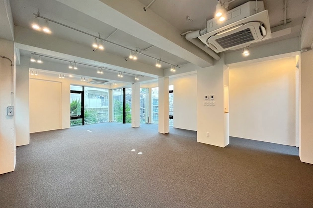 【募集終了】広尾、天高約3mのデザイナーズリノベオフィス
