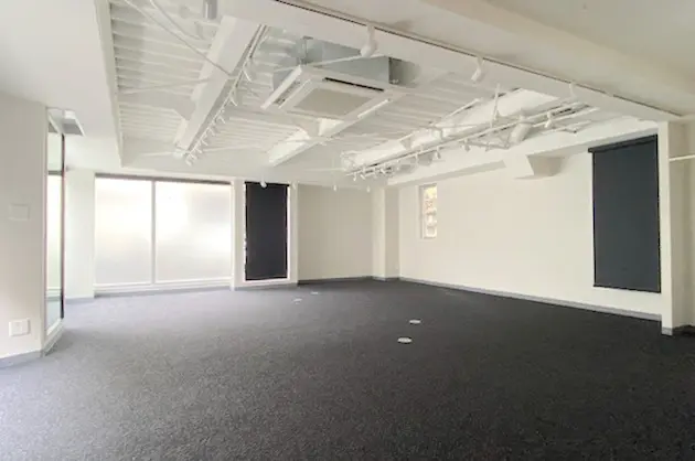 【募集終了】新宿エリア一棟リノベ。フロア毎に異なる様相で。