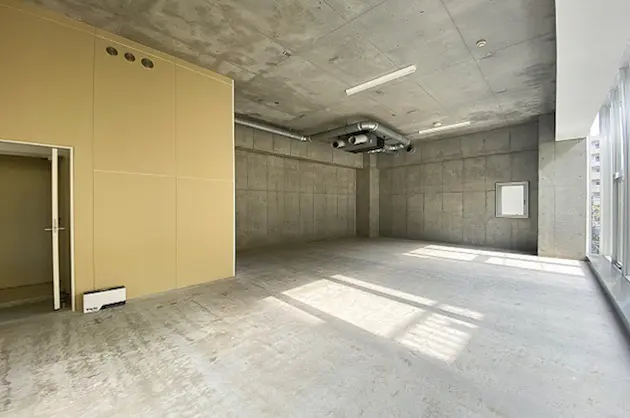 【募集終了】代官山、モダンな外観、天高3.7mを思いのままに