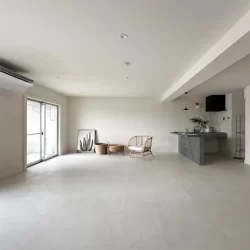 外苑前2分、洗練されたホワイトリノベSOHO<br>[港区/40万/58㎡]