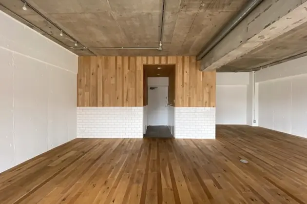 【募集終了】北参道、素材を使い分けたリノベデザイナーズ