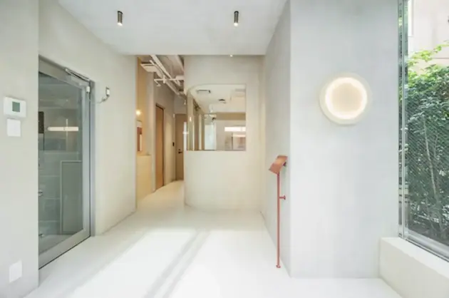 大門4分、敷金礼金なし、上質な什器付きオフィス<br>[港区/70万~/66㎡~]